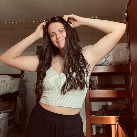 Meet your Posher, Lacey - Picture 9 of 11